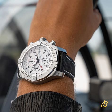 Breitling Avenger gmt 43 review